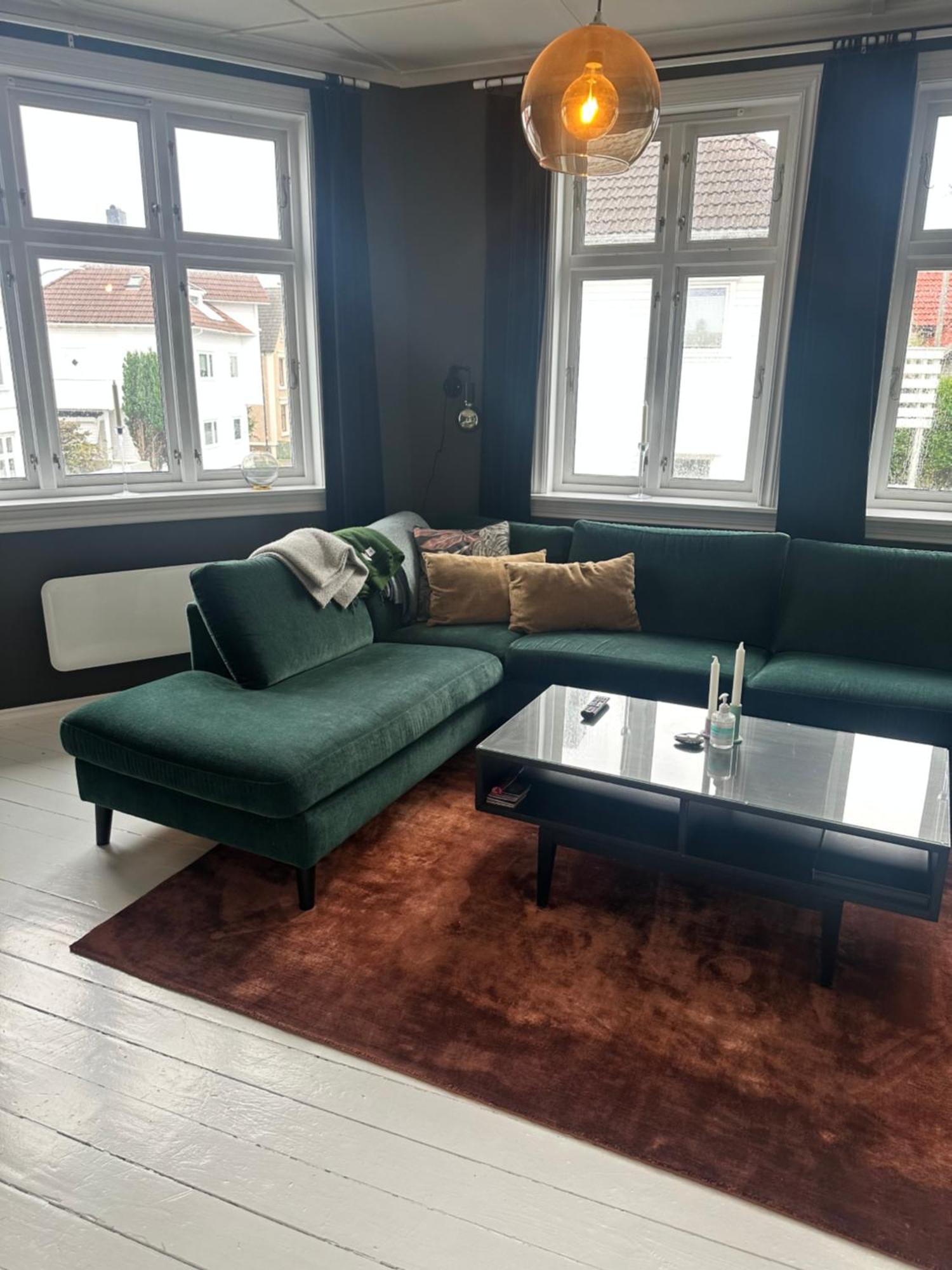 Central Spacious In Apartment *